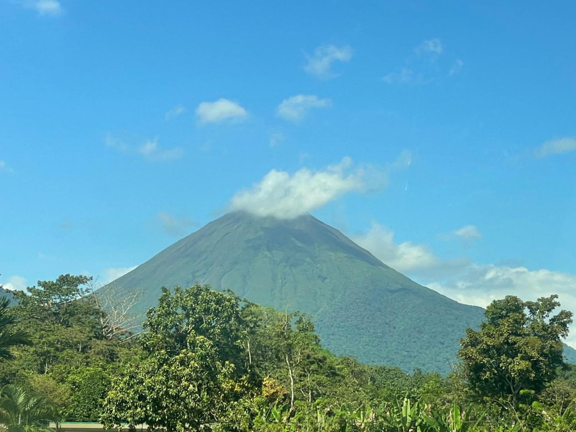 Hotel Tierra De Volcanes La Fortuna Εξωτερικό φωτογραφία
