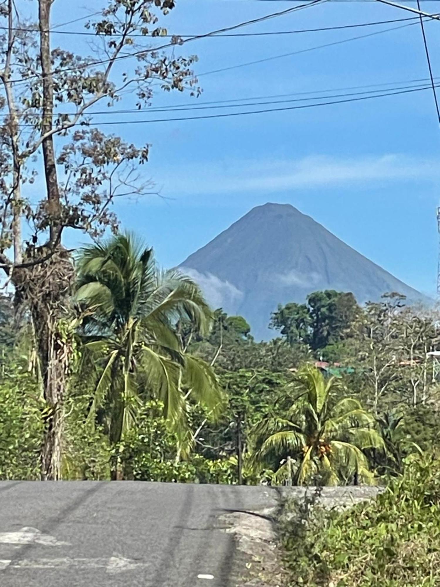 Hotel Tierra De Volcanes La Fortuna Εξωτερικό φωτογραφία